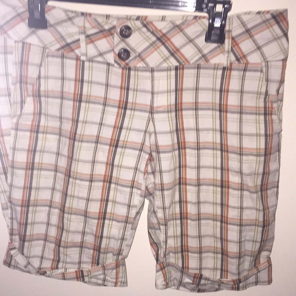 Plaid Bermuda shorts